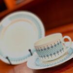 春のティータイム。北欧ヴィンテージカップで特別なひとときを。フィンランドやスウェーデンの温もりある一点物。新生活にぜひ。