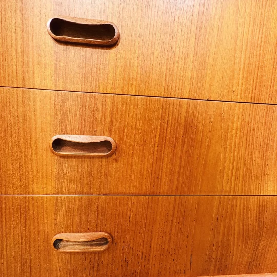 ぬくもりを重ねる北欧デンマークヴィンテージのチーク材ビューロ|ヴィンテージ北欧家具、インテリア アペテラ 仙台パルコB1F