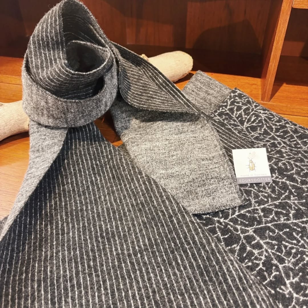 スウェーデンEdursdotterのリストウォーマーとマフラ｜ヴィンテージ北欧家具、インテリア アペテラ 仙台パルコB1F