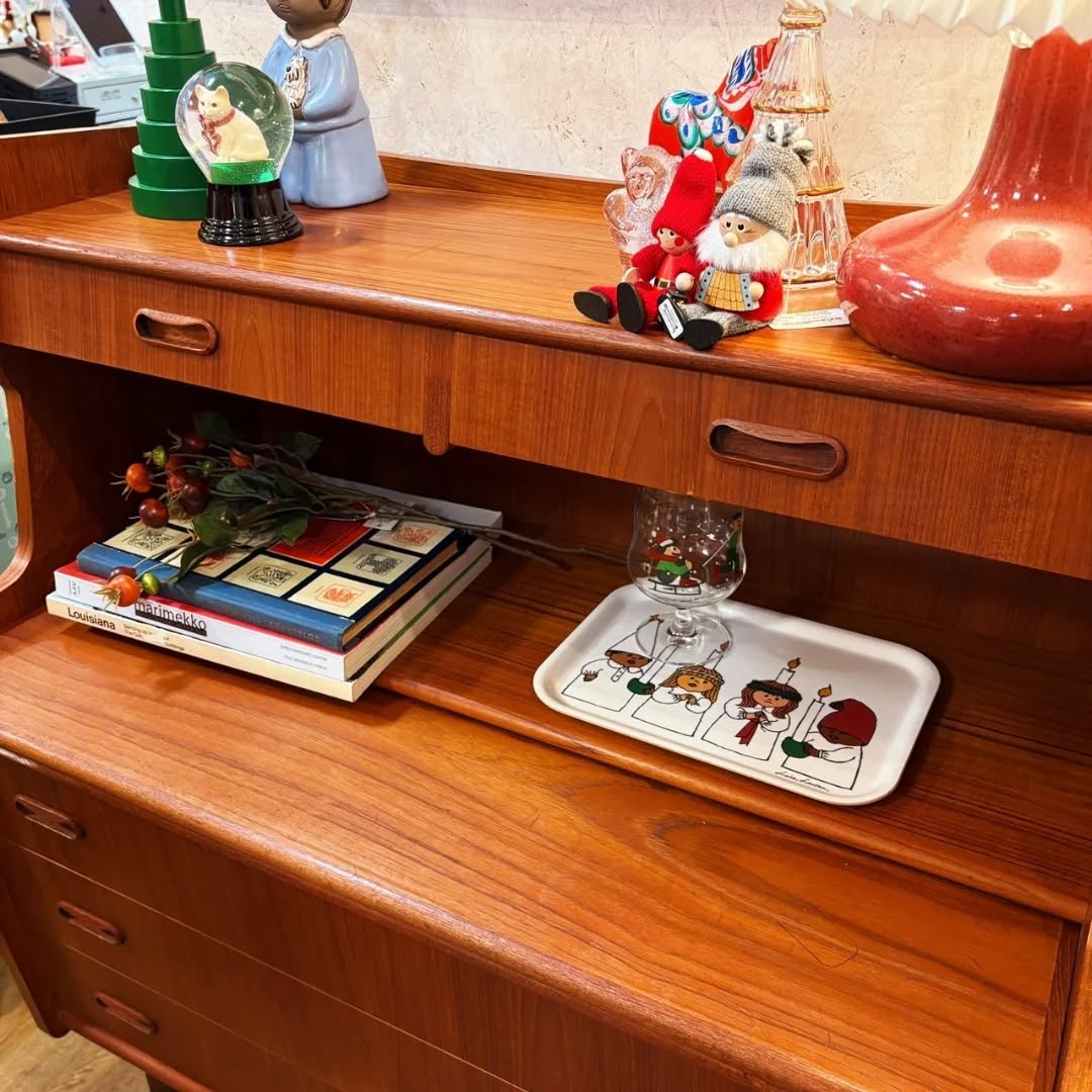 ぬくもりを重ねる北欧デンマークヴィンテージのチーク材ビューロ|ヴィンテージ北欧家具、インテリア アペテラ 仙台パルコB1F