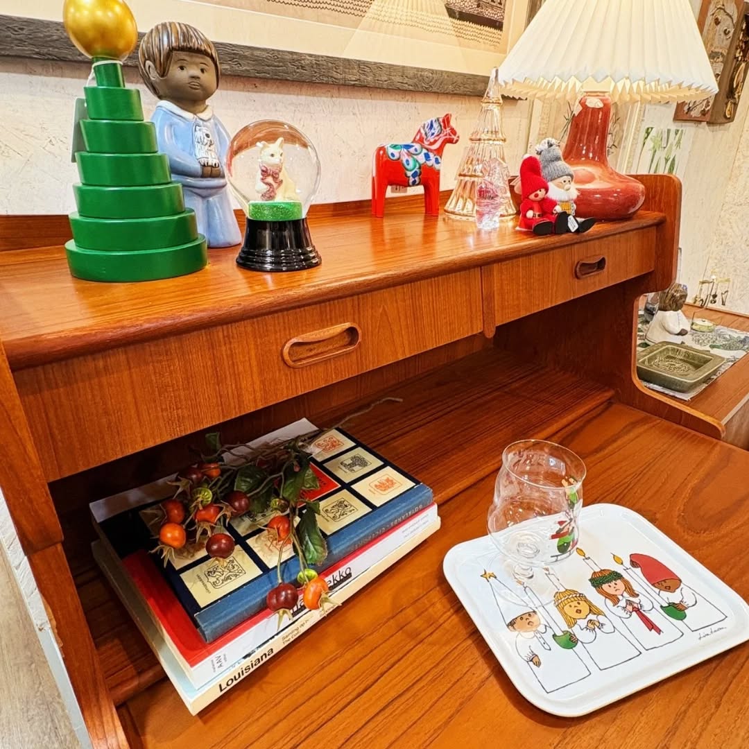 ぬくもりを重ねる北欧デンマークヴィンテージのチーク材ビューロ|ヴィンテージ北欧家具、インテリア アペテラ 仙台パルコB1F