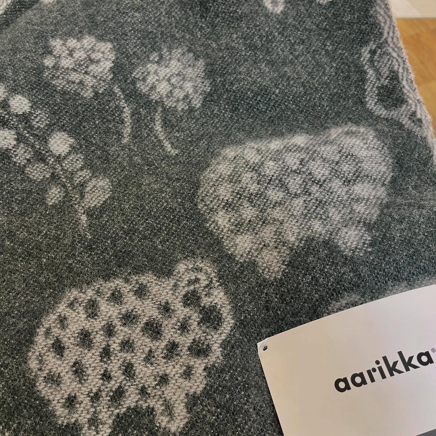 アペテラのウール100%ブランケットで冬支度を。KLIPPA｜ヴィンテージ北欧家具、インテリア アペテラ 仙台パルコB1F