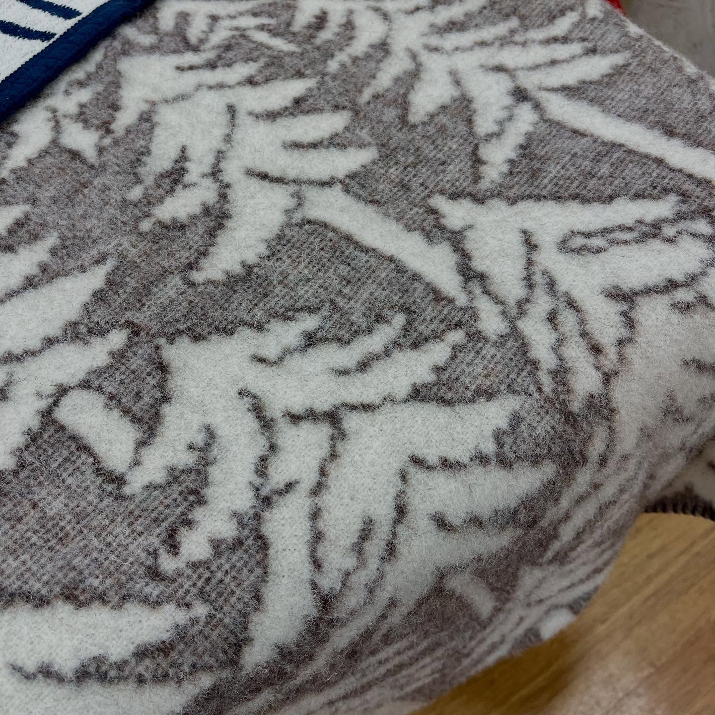 アペテラのウール100%ブランケットで冬支度を。KLIPPA｜ヴィンテージ北欧家具、インテリア アペテラ 仙台パルコB1F